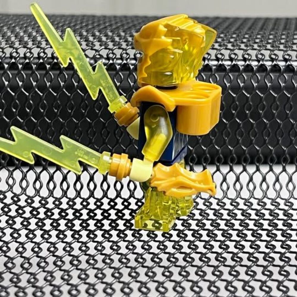 LEGO Ninjago Crystalized Golden Dragon Jay Minifigure - Picture 5 of 9